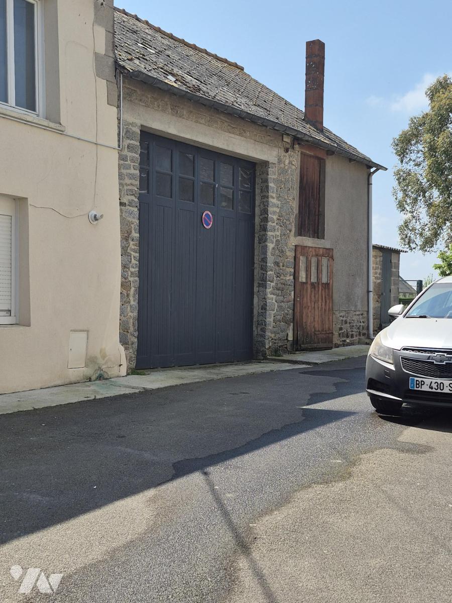 Parking Broons · 75 000 €