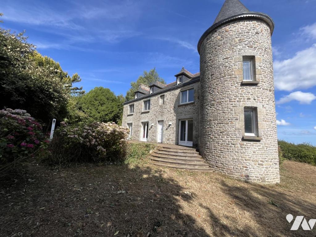 Maison 157 m² · à Hénon · 157 m² · 270 000 €