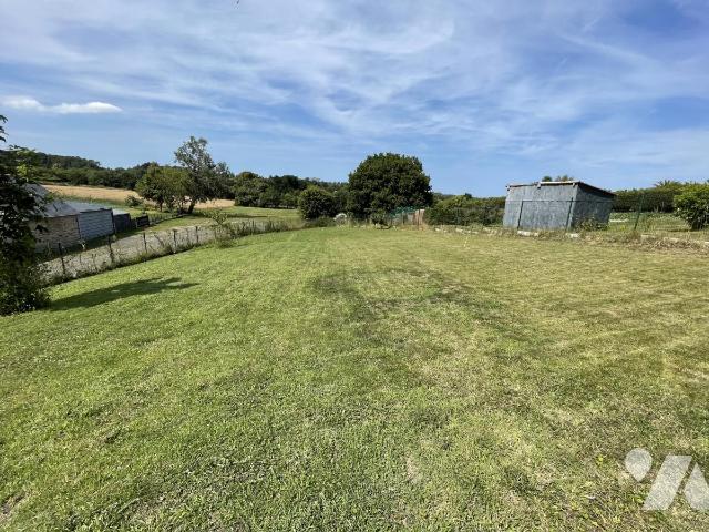 Terrain 875 m² · à Plourivo · 875 m² · 75 000 €