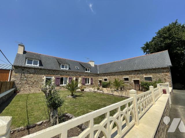 Maison 8 pièces 229 m² · à Kerfot · 229 m² · 320 000 €