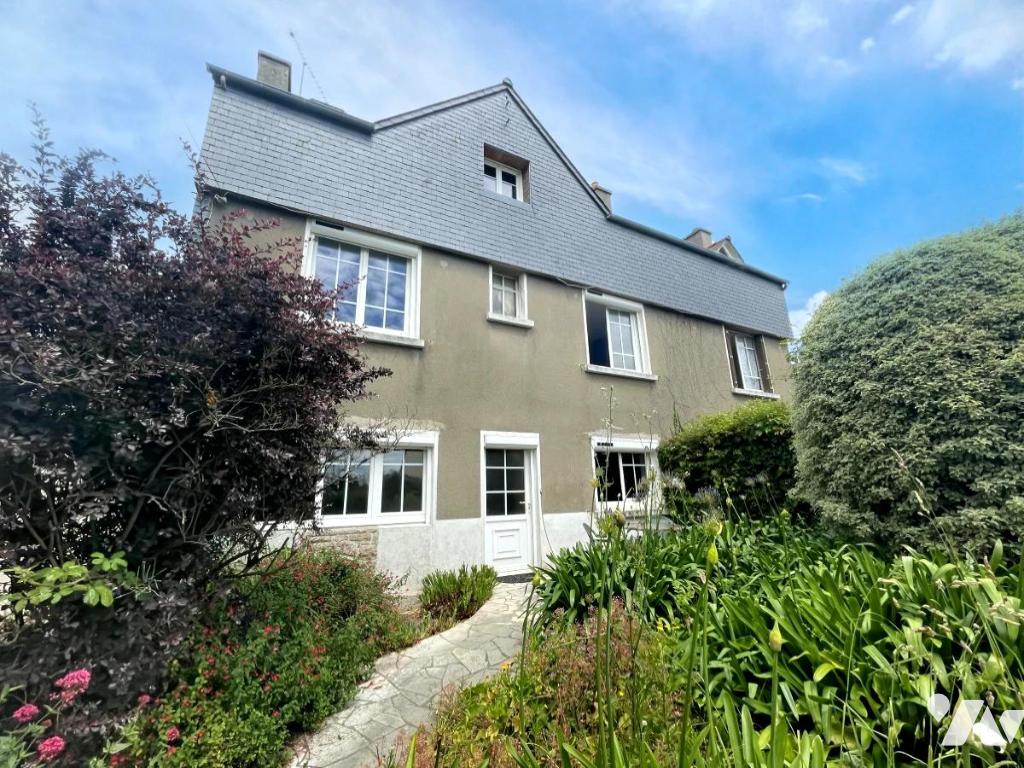 Maison 8 pièces 155 m² · à Ploubazlanec · 155 m² · 260 000 €