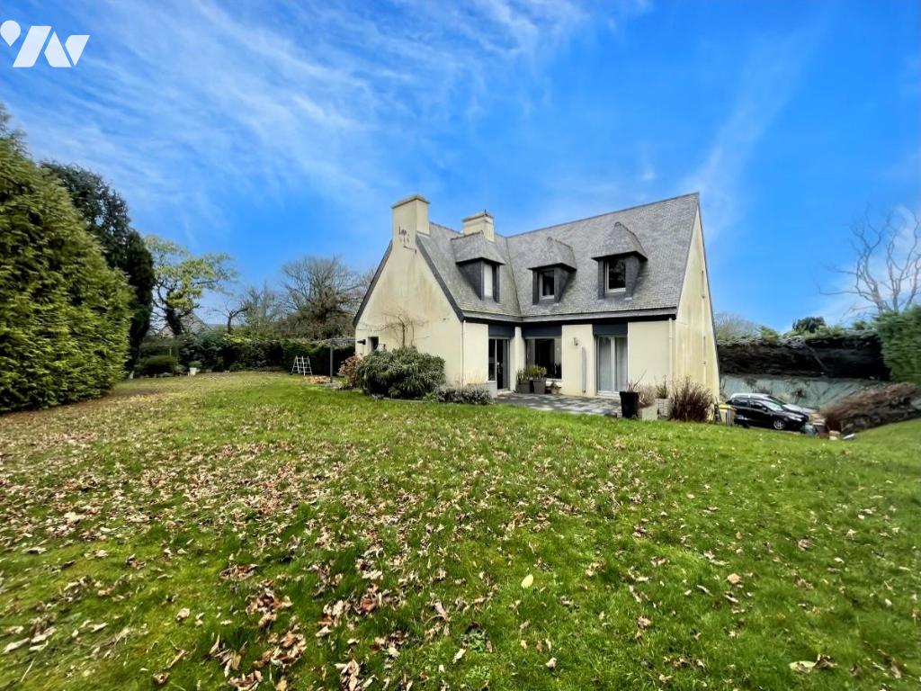 Maison 2 pièces 245 m² · à Pleudaniel · 245 m² · 475 000 €