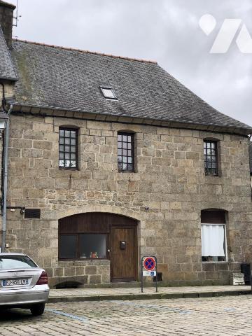 Immeuble 130 m² · à Quintin · 130 m² · 150 000 €