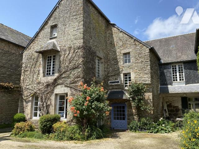 Maison 302 m² · à Quintin · 302 m² · 475 000 €