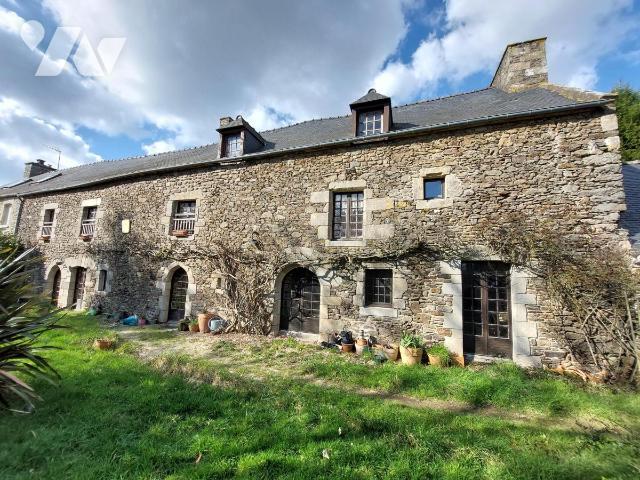 Maison 7 pièces 266 m² · à Corseul · 265,8 m² · 320 000 €