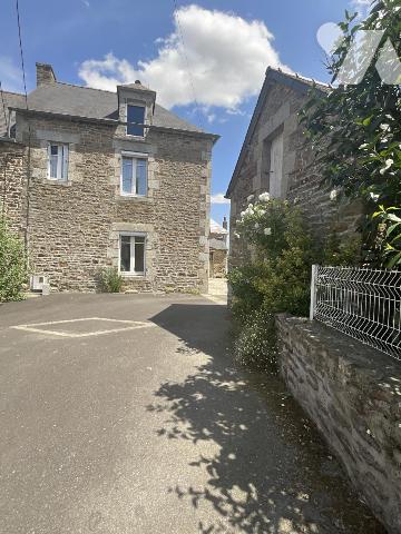 Maison 5 pièces 111 m² · à Saint-Carné · 111 m² · 240 000 €
