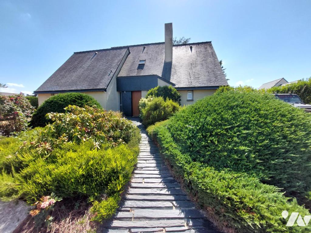 Maison 4 pièces 103 m² · à Saint-Juvat · 103 m² · 231 000 €
