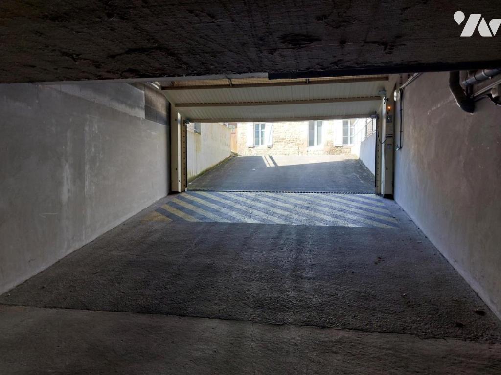 Parking Dinan · 19 000 €