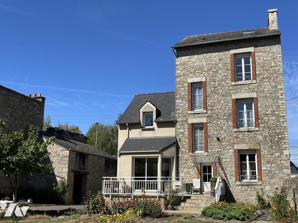 Maison 7 pièces 148 m² · à Dinan · 148,3 m² · 625 000 €