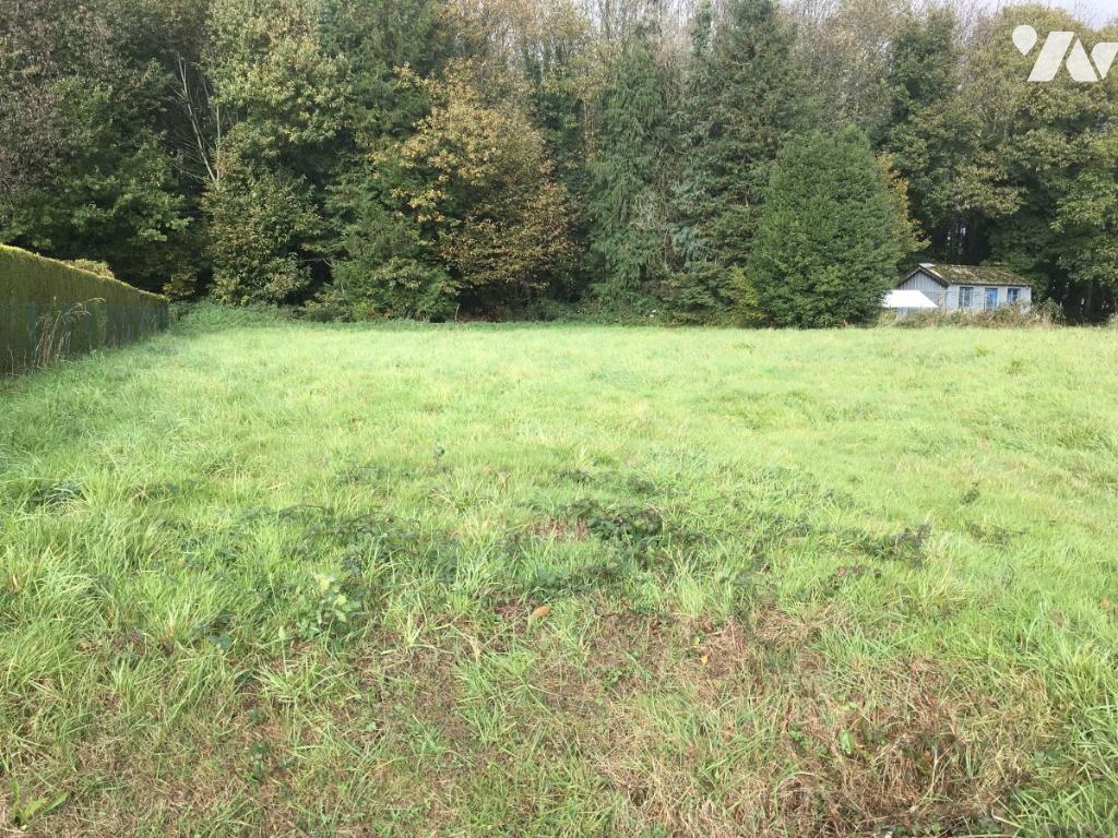 Terrain 1230 m² · à Éréac · 1 230 m² · 14 960 €