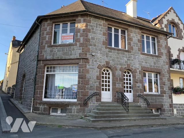 Maison 9 pièces 192 m² · à Lanrelas · 192 m² · 90 000 €