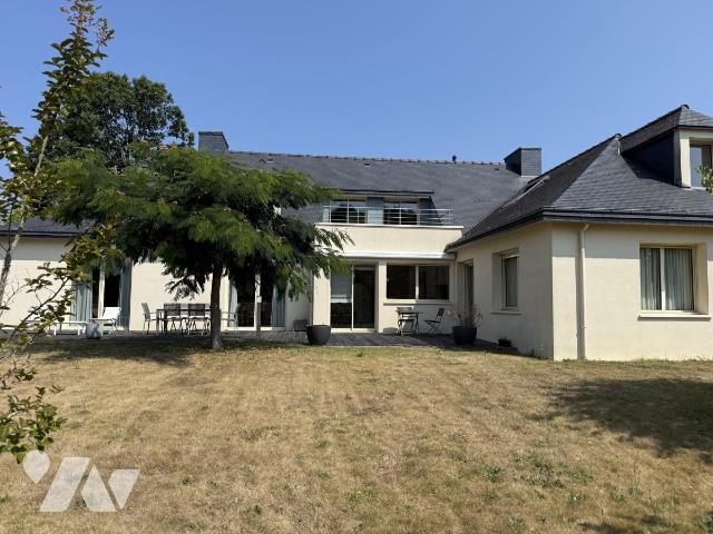 Maison 5 pièces 263 m² · à Plouisy · 262,7 m² · 375 000 €