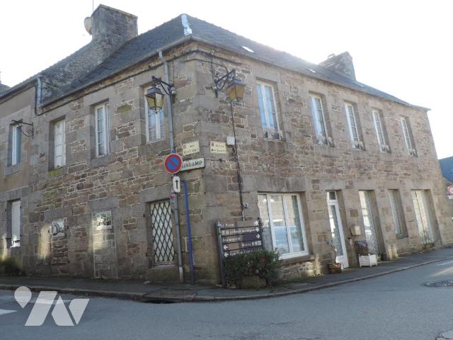 Sale - House/Villa - BELLE ISLE EN TERRE - 150 m² - 6 rooms - 22069-1852