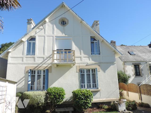 Maison 5 pièces 119 m² · à Belle-Isle-en-Terre · 119 m² · 155 000 €