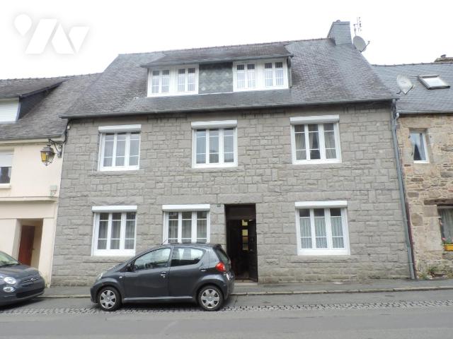 Maison 6 pièces 157 m² · à Belle-Isle-en-Terre · 157 m² · 135 000 €