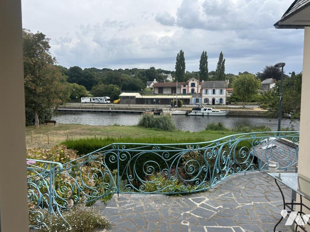 Maison 97 m² · à Ploëzal · 97 m² · 300 000 €
