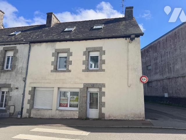Maison 5 pièces 82 m² · à Rostrenen · 81,9 m² · 69 000 €