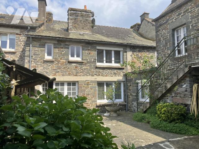 Maison 150 m² · à Gouarec · 150 m² · 210 000 €
