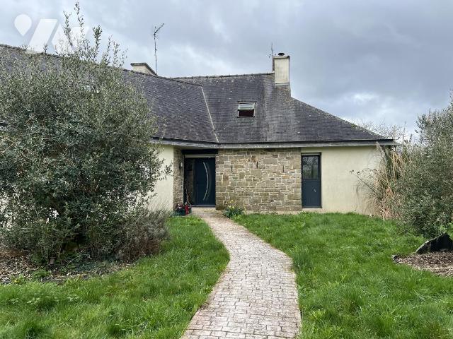 Maison 141 m² · à Rostrenen · 140,5 m² · 230 000 €
