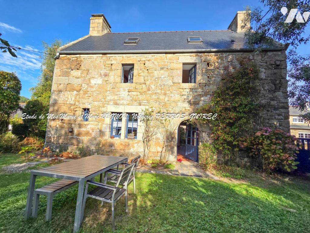 Maison 3 pièces 77 m² · à Trélévern · 77 m² · 285 000 €