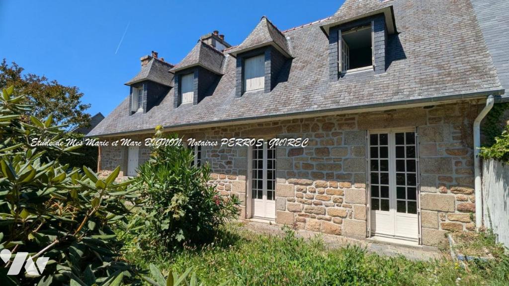 Maison 4 pièces 116 m² · à Trélévern · 116 m² · 320 000 €