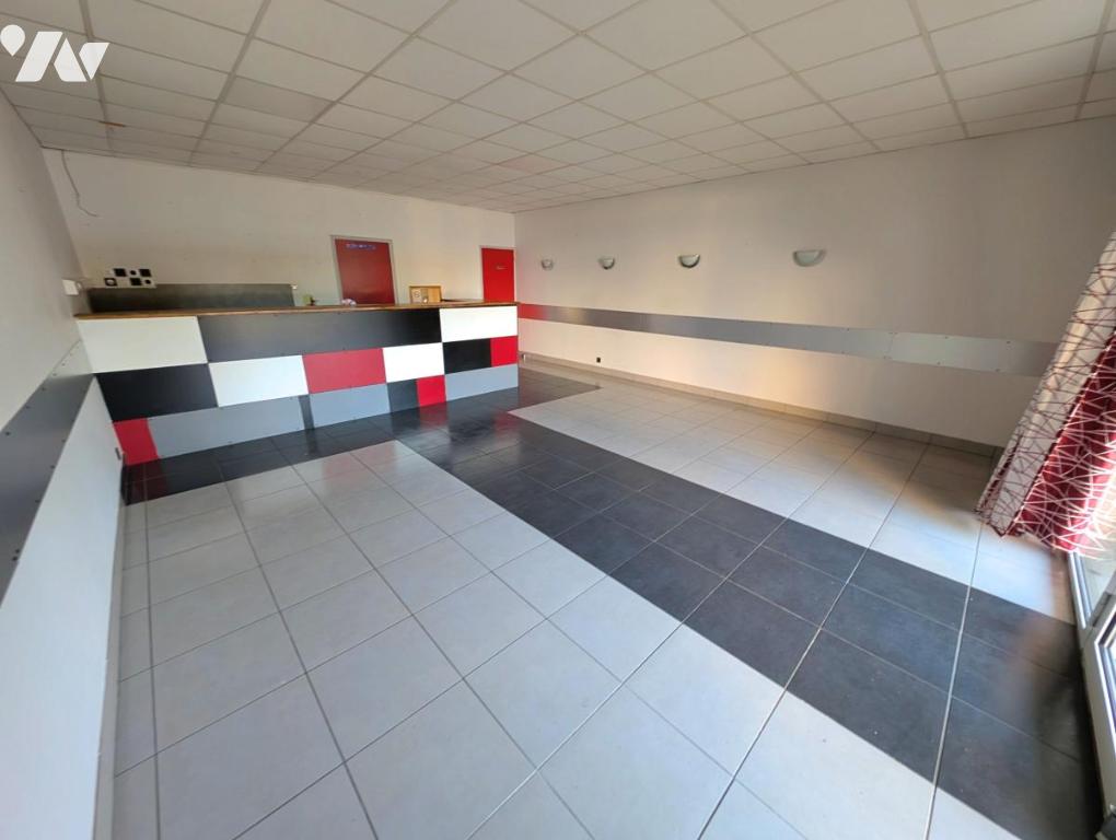 VENTE localActivites-PLEUMEUR BODOU (22)