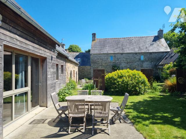 Maison 14 pièces 346 m² · à Bégard · 346 m² · 530 000 €