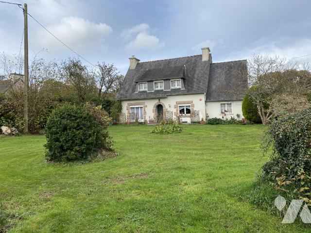 Maison 8 pièces 170 m² · à Vieux-Marché · 170 m² · 200 000 €