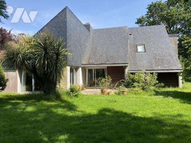 Maison 6 pièces 143 m² · à Bégard · 143 m² · 290 000 €