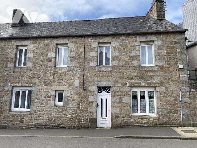 Maison 8 pièces 200 m² · à Plouaret · 200 m² · 130 000 €