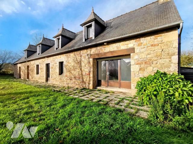 Maison 9 pièces 156 m² · à Bégard · 156 m² · 220 000 €
