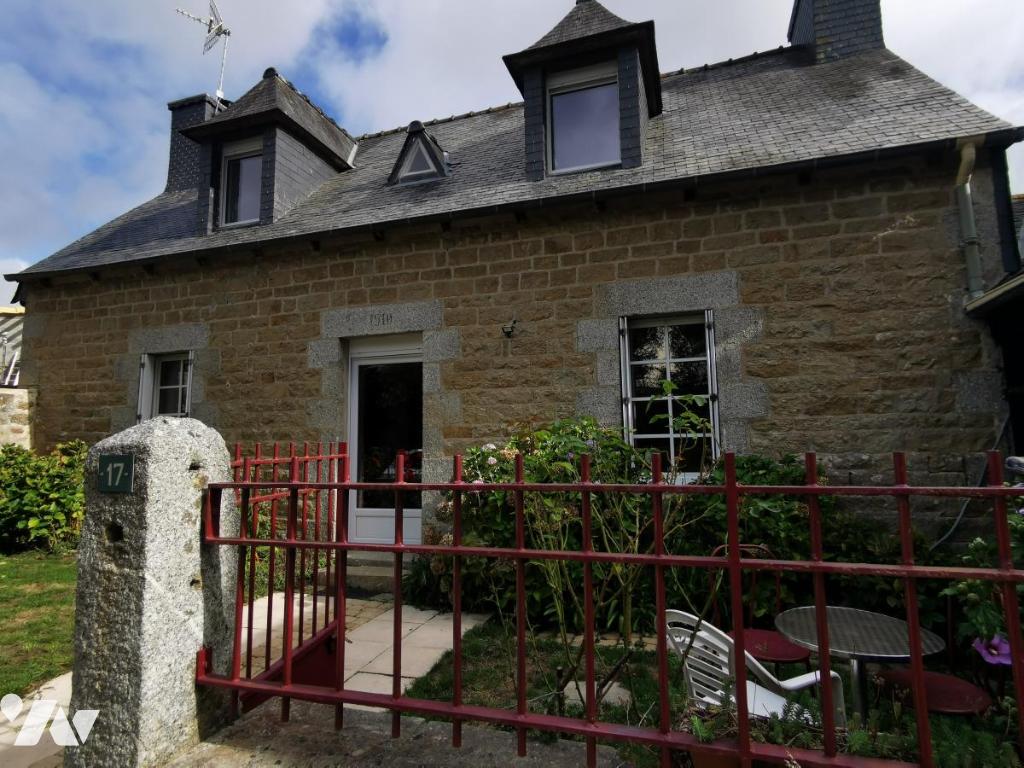 Maison 4 pièces 87 m² · à Pluzunet · 87 m² · 780 €/mois