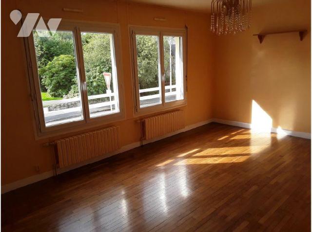LOCATION maison-LOUDEAC (22)