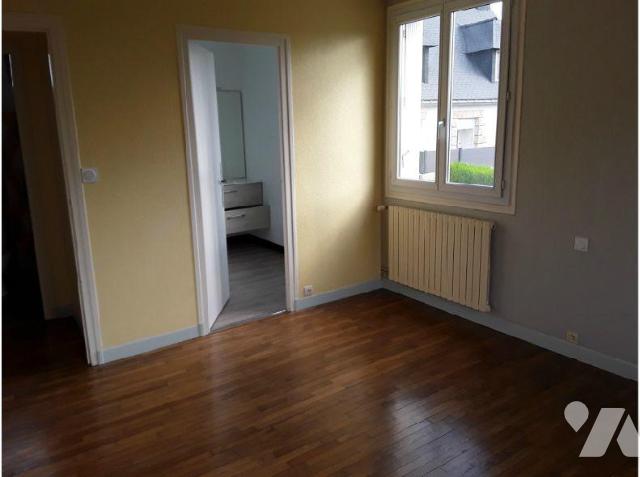 LOCATION maison-LOUDEAC (22)