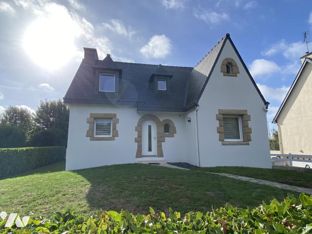 Maison 5 pièces 122 m² · à Loudéac · 121,7 m² · 260 000 €