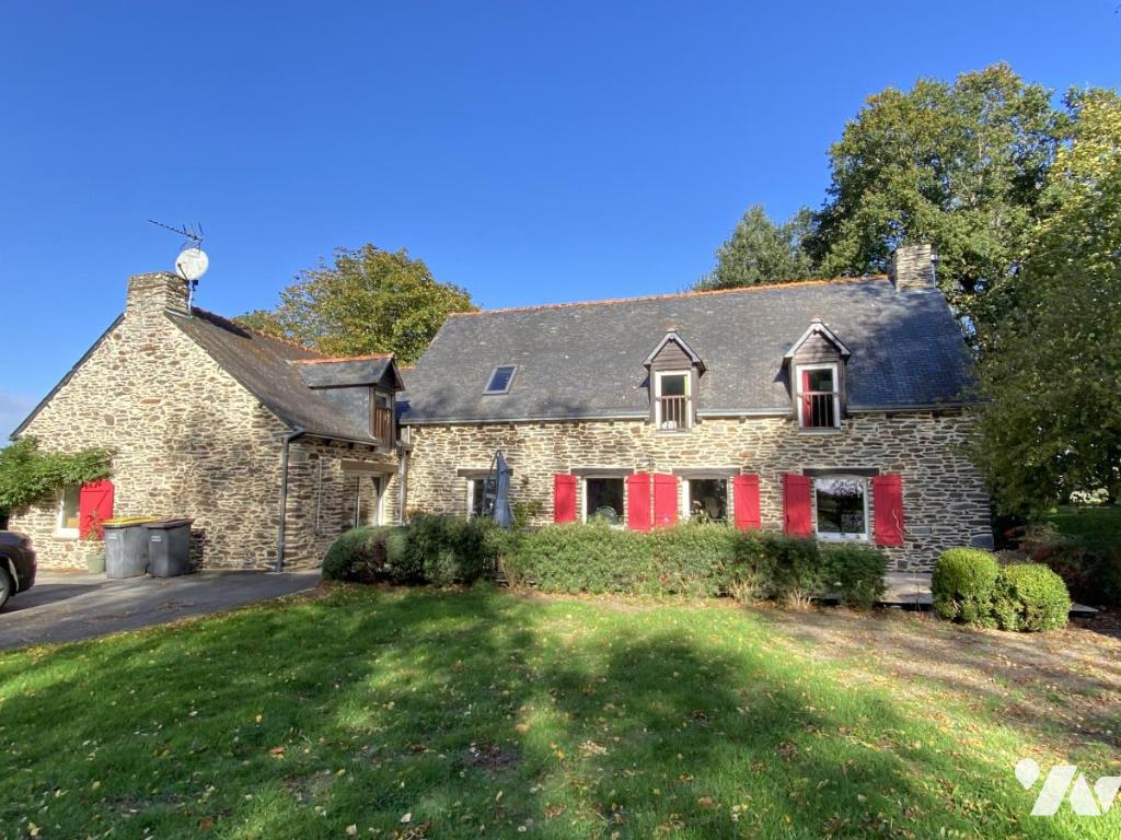 Maison 8 pièces 185 m² · à Trévé · 185 m² · 296 000 €