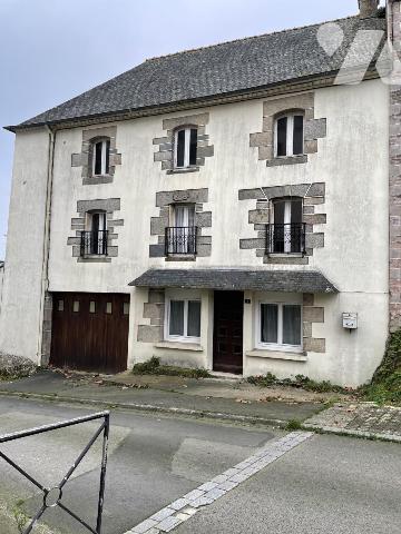 Maison 5 pièces 117 m² · à Saint-Caradec · 117 m² · 130 000 €