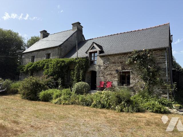 Maison 172 m² · à Saint-Caradec · 172,3 m² · 260 000 €