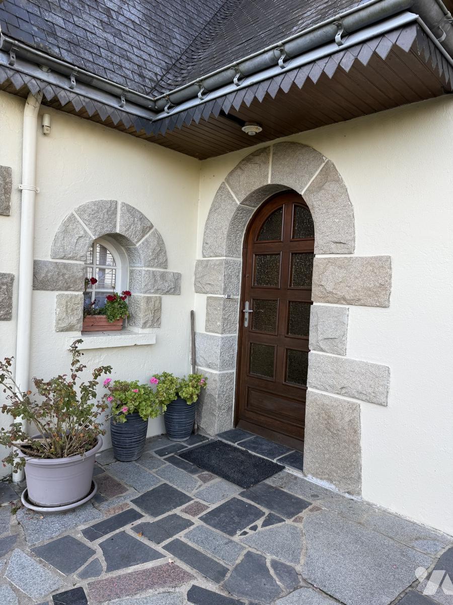Maison 172 m² · à Le Mené · 171,9 m² · 190 000 €