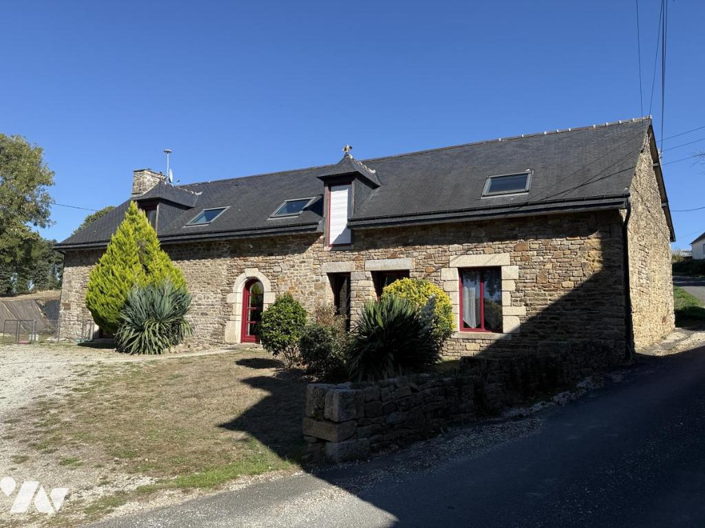 Maison 156 m² · à Laurenan · 156 m² · 250 000 €