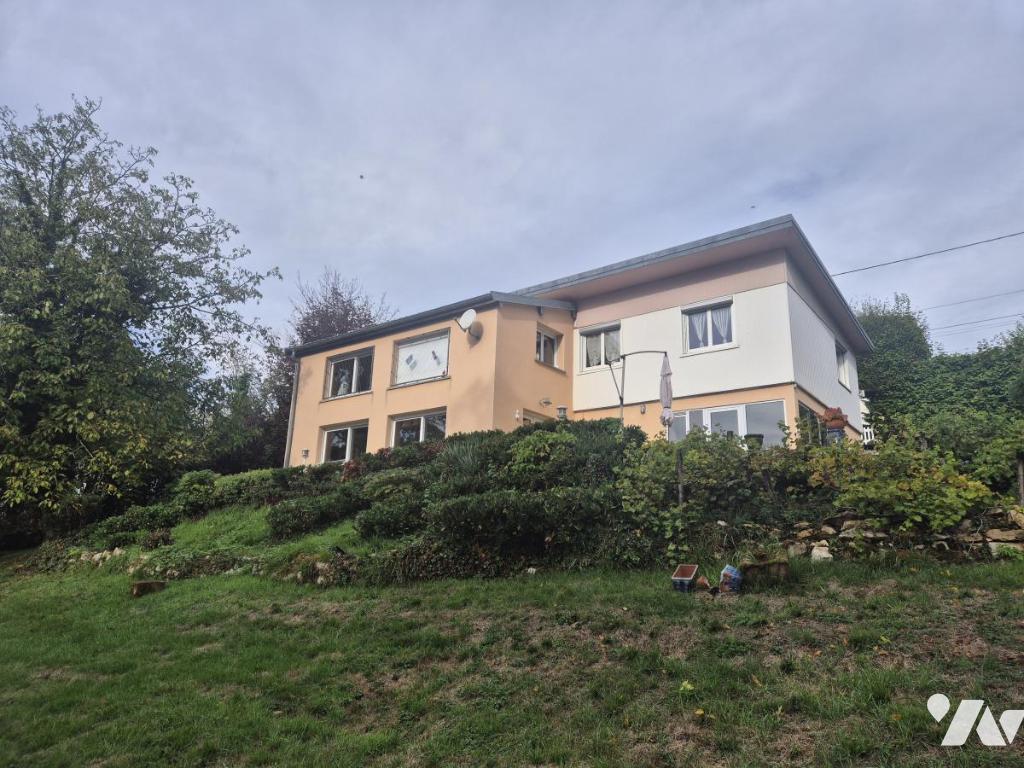 Maison 8 pièces 204 m² · à Saint-Vit · 204 m² · 340 000 €