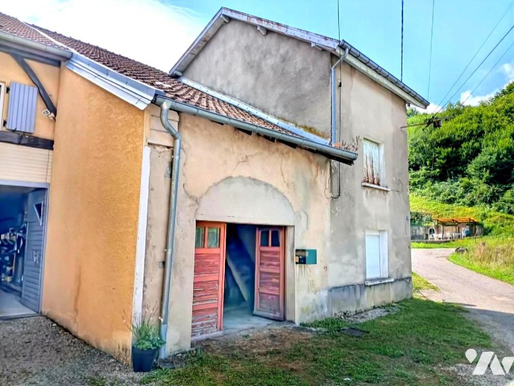 Maison 8 pièces 160 m² · à Saint-Maurice-Colombier · 160 m² · 55 000 €