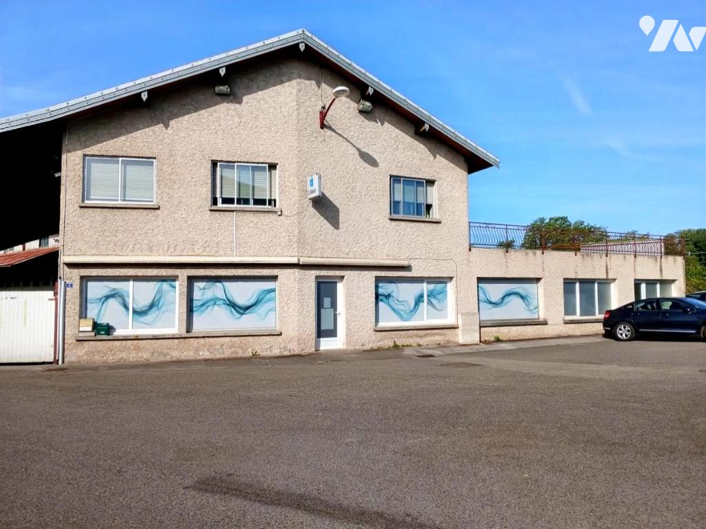Maison 7 pièces 324 m² · à L'Isle-sur-le-Doubs · 324 m² · 269 000 €
