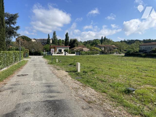 Terrain 859 m² · à Montéléger · 859 m² · 190 000 €