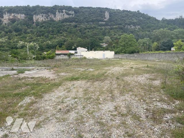 Terrain 1810 m² · à Soyons · 1 810 m² · 200 000 €