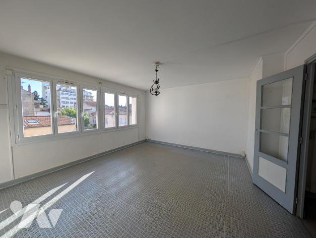 Appartement 3 pièces 75 m² · à Valence · 75,5 m² · 115 000 €