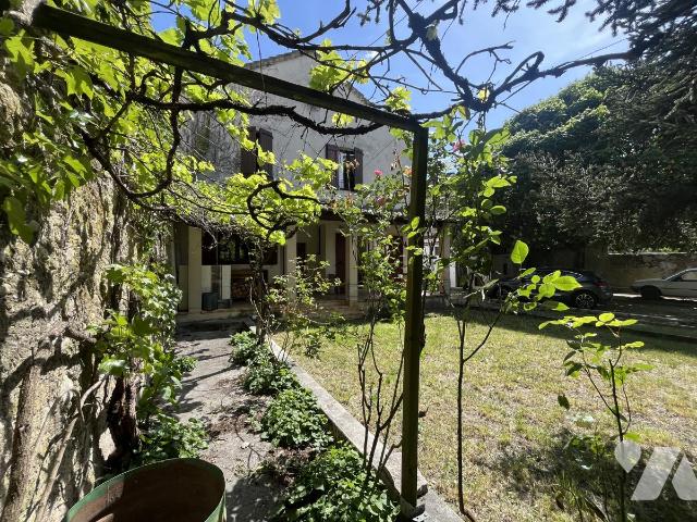Maison 281 m² · à Die · 281 m² · 720 000 €