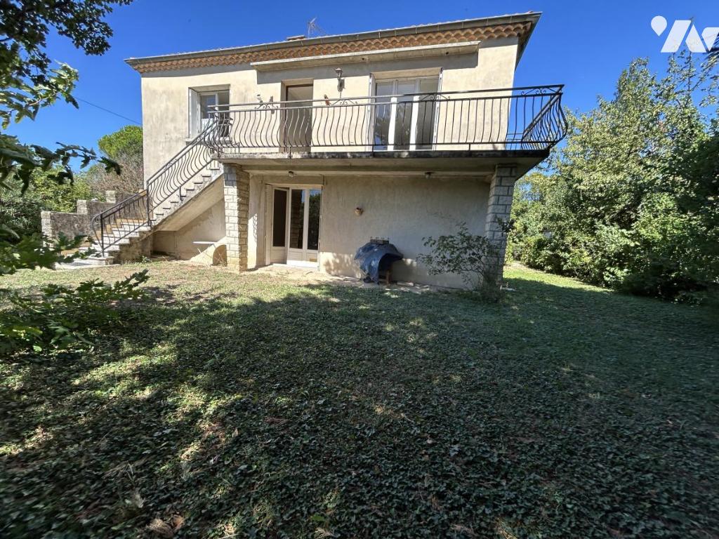 Appartement 107 m² · à Montélimar · 106,8 m² · 150 000 €