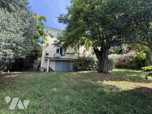 Maison 186 m² · à Donzère · 186 m² · 210 000 €