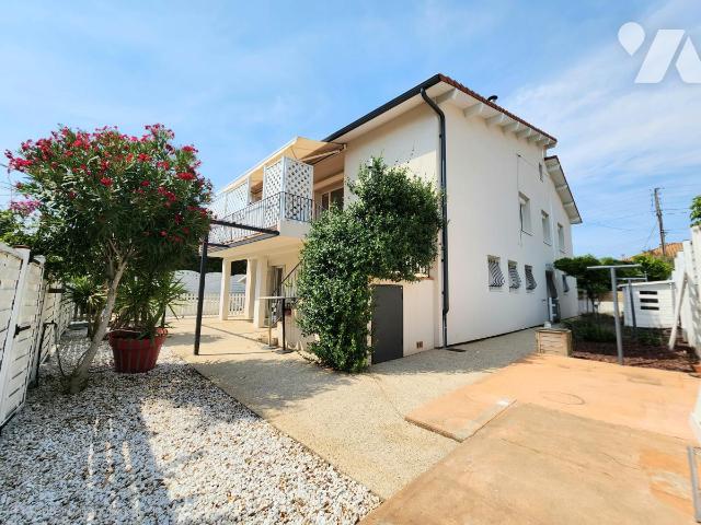 Maison 10 pièces 243 m² · à Montélimar · 242,9 m² · 395 000 €